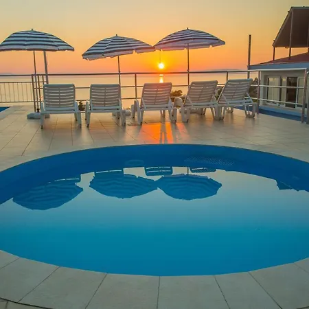 Pecic Hotel 4*