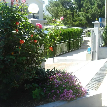 Pecic Gradac (Split-Dalmatia)