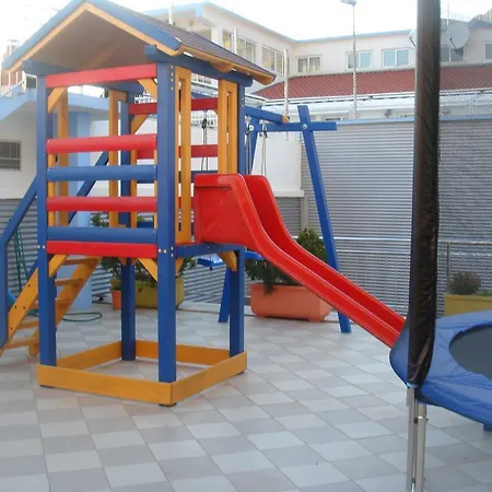 Ξενοδοχείο Pecic 4*