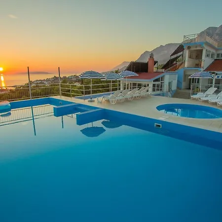 Pecic Hotel Gradac (Split-Dalmatia)