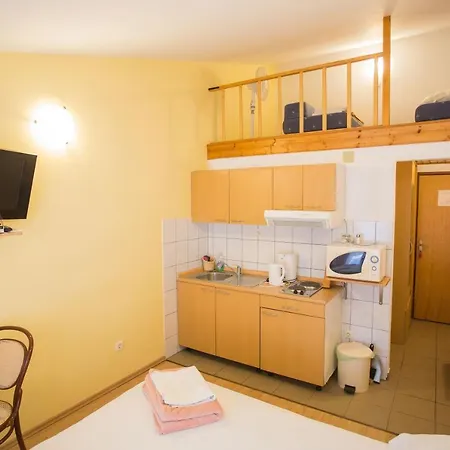 Hotel Pecic Gradac (Split-Dalmatia)