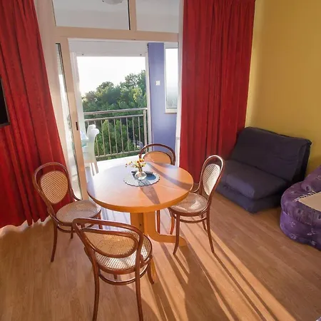 Hotel Pecic Gradac (Split-Dalmatia)