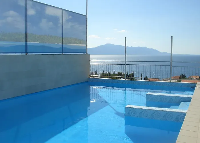 Hotel Pecic Gradac (Split-Dalmatia)