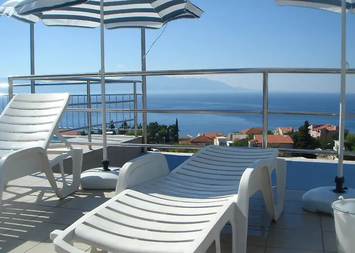 Pecic Hotel Gradac (Split-Dalmatia)