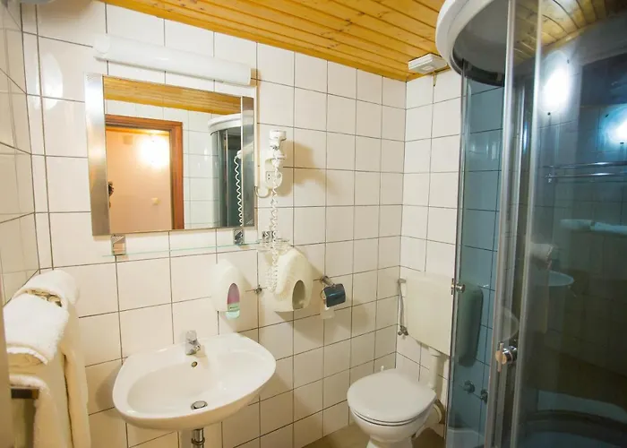 Hotel Pecic Gradac (Split-Dalmatia)